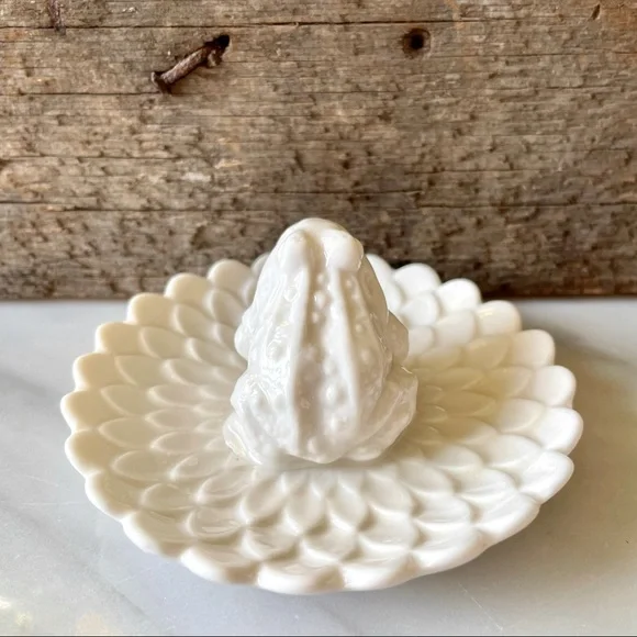 Ceramic Frog on a Lilly Pad•NWOT•Jewelry/Trinket Dish•Ivory•3.5” x 3.5” x 2”🌼 - Picture 6 of 12